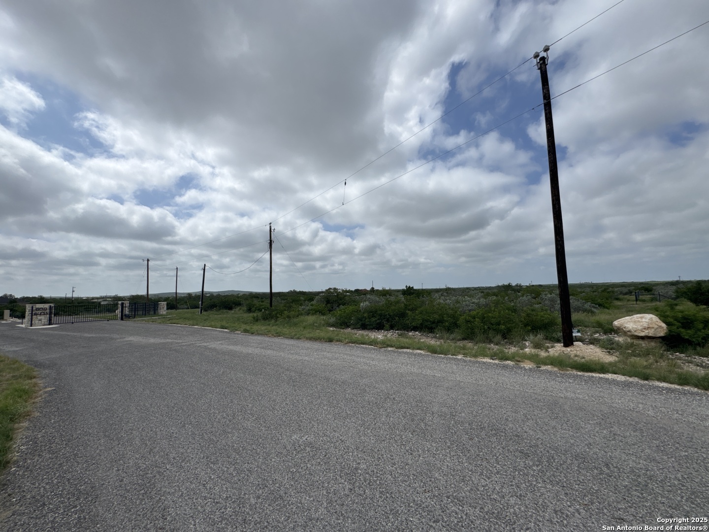 21 Legend Hills Uvalde TX 78801