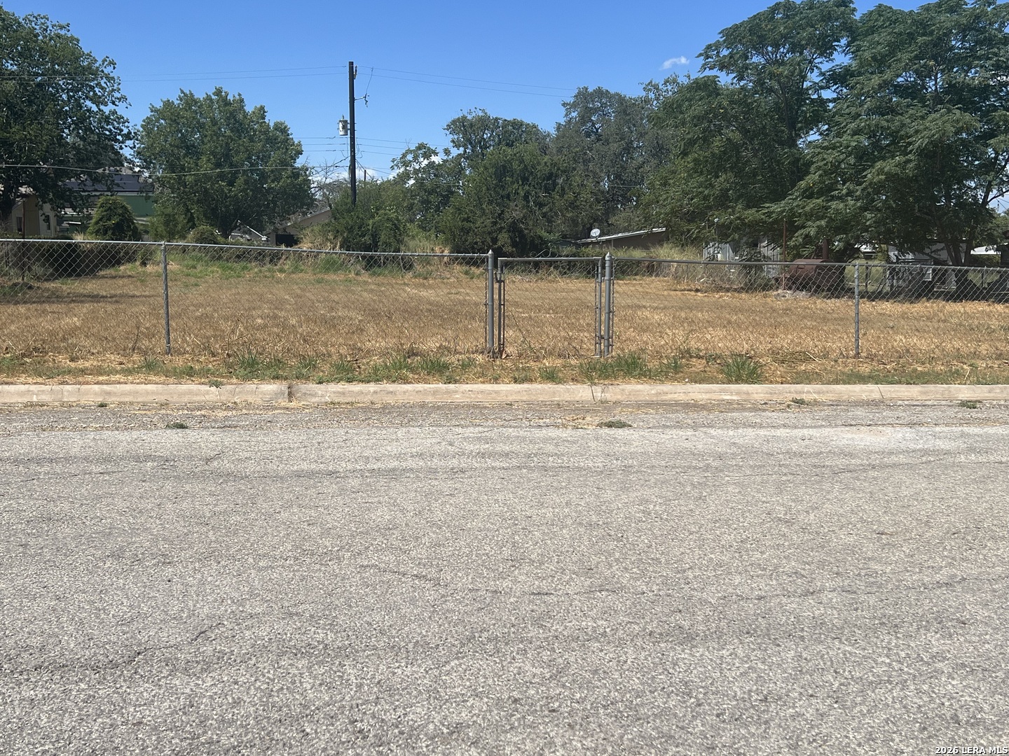 409 Ave D Poteet TX 78065