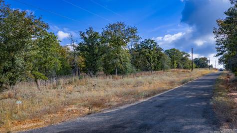 14 Sandstone Lane Seguin TX 78155