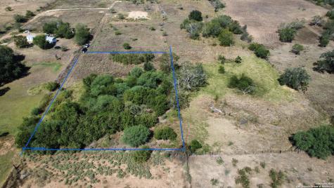 116 Tecolote Lane Floresville TX 78114