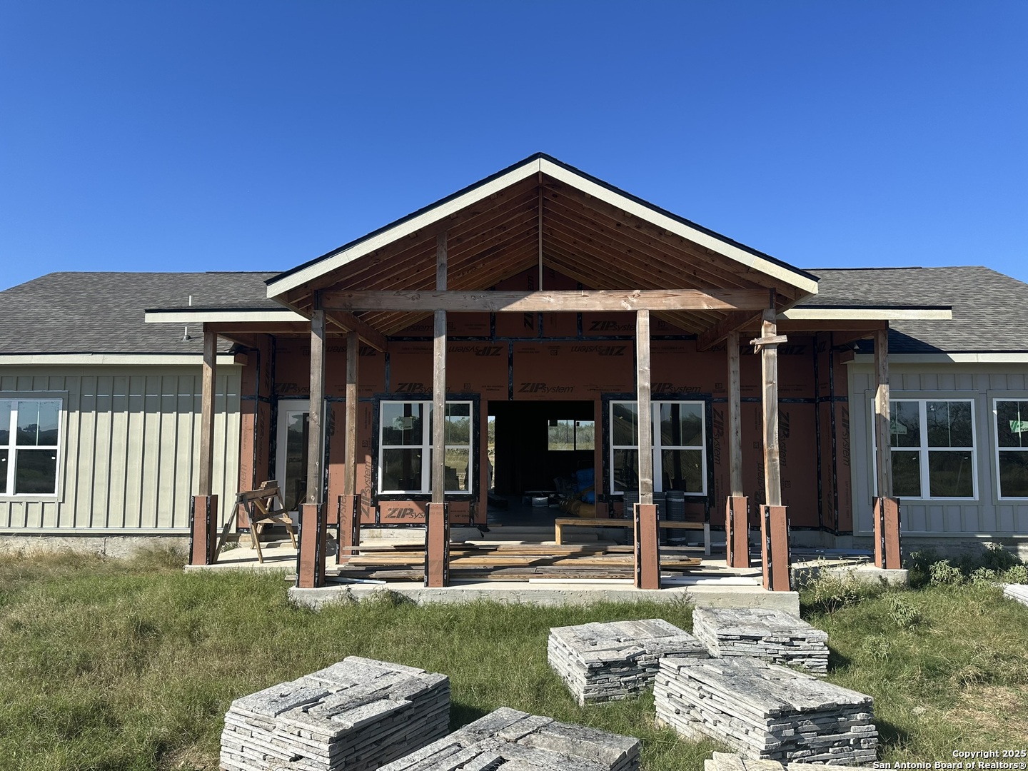 241 County Road 154 Pleasanton TX 78064