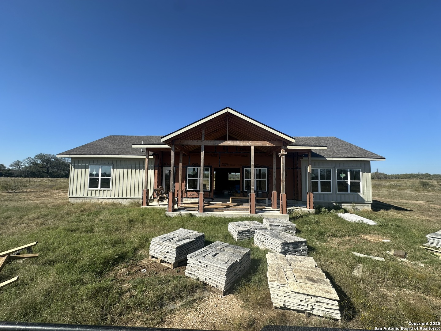 241 County Road 154 Pleasanton TX 78064
