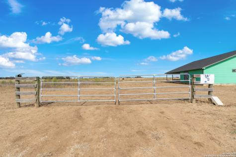 0 Cr 136 Tract 19 Floresville TX 78114