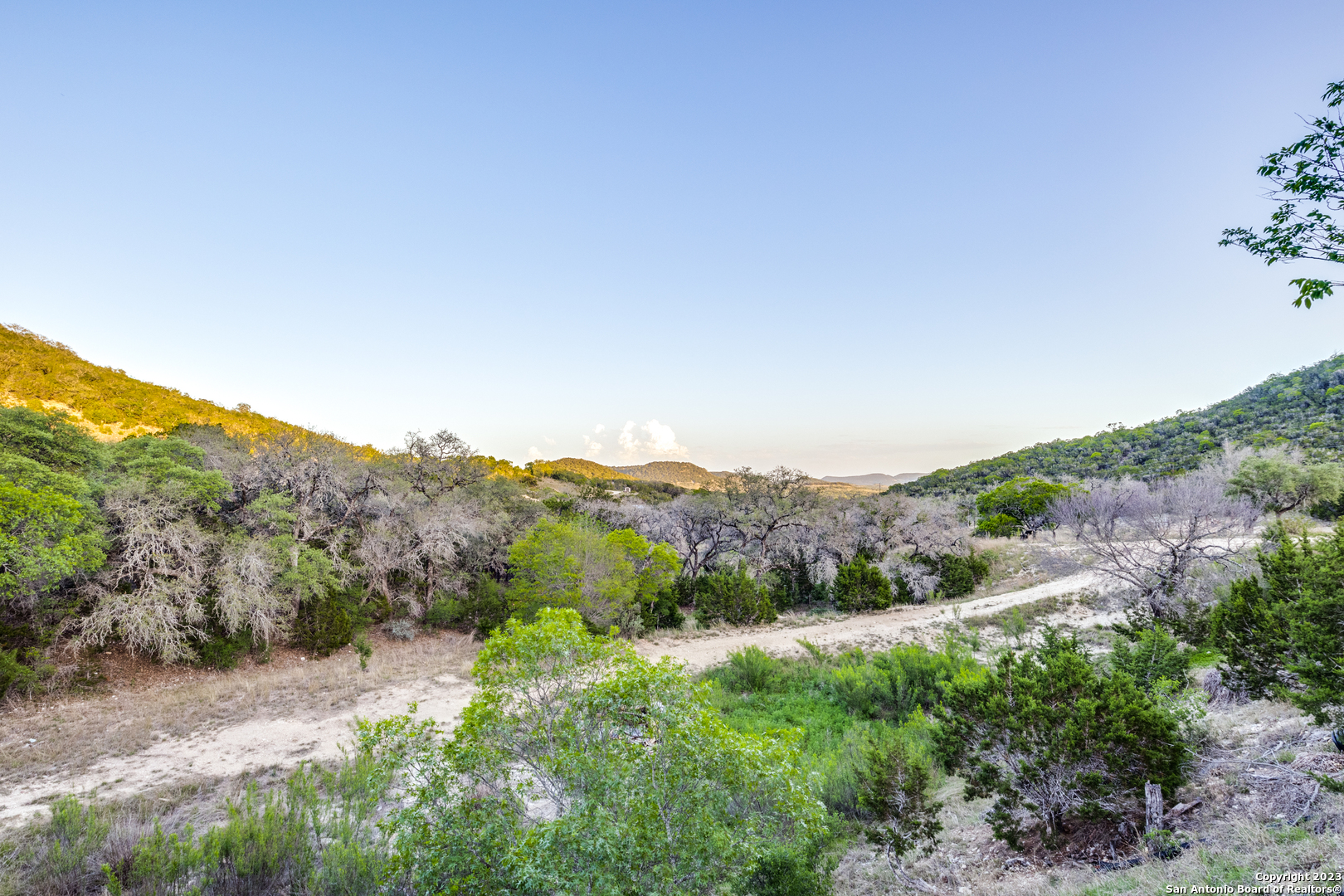 824 Juniper Road Tarpley TX 78883