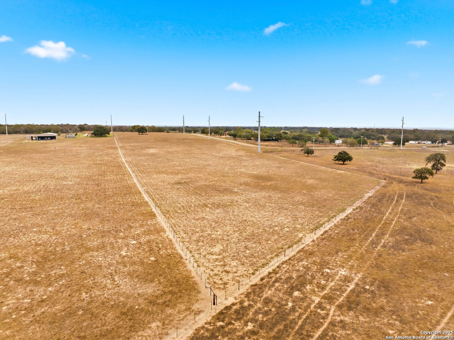101 County Road 319 La Vernia TX 78121