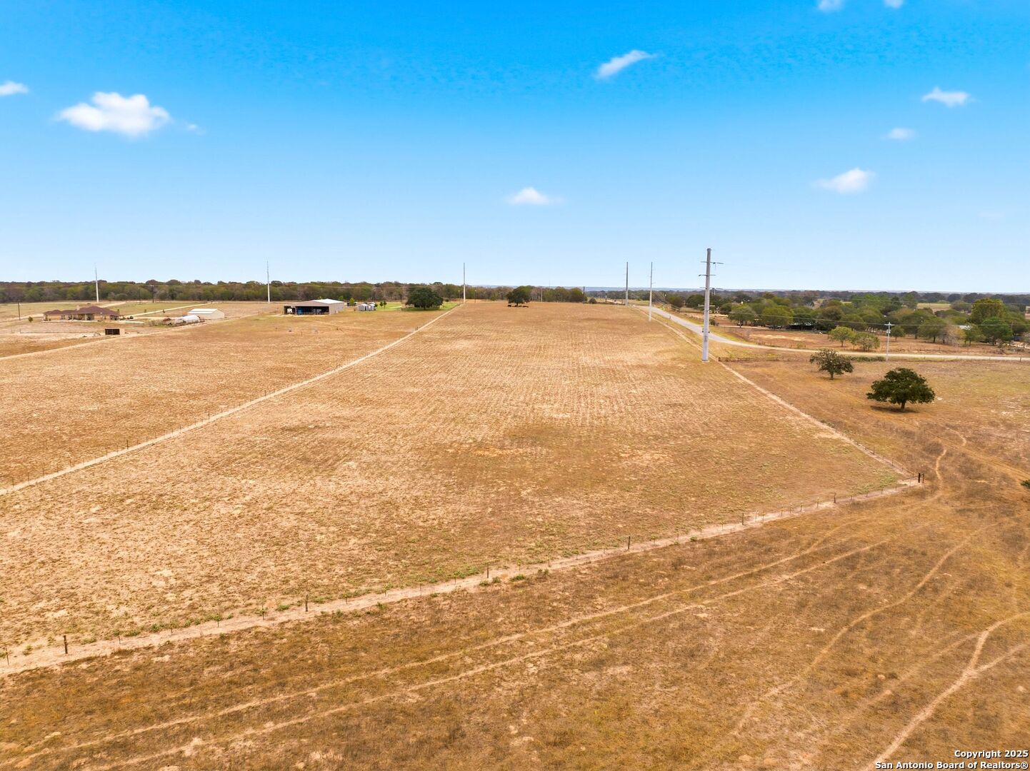 101 County Road 319 La Vernia TX 78121