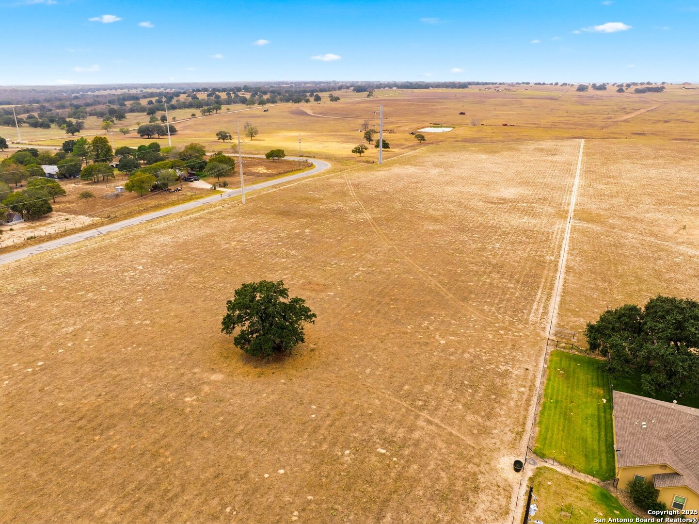 101 County Road 319 La Vernia TX 78121