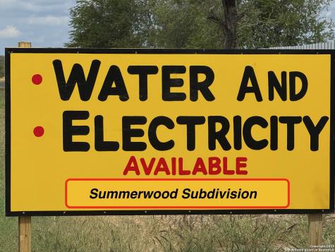 Lot 2 Summerwood Lane La Pryor TX 78872