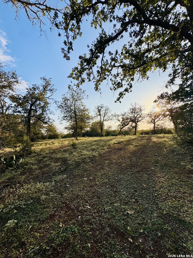1410 W County Road 109 Leesville TX 78122