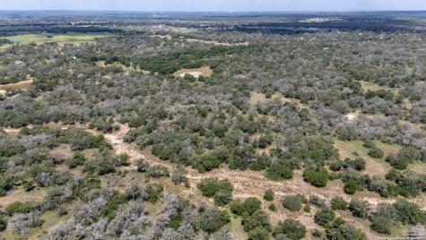 2404 County Road 320 Floresville TX 78114