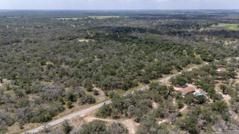 2404 County Road 320 Floresville TX 78114