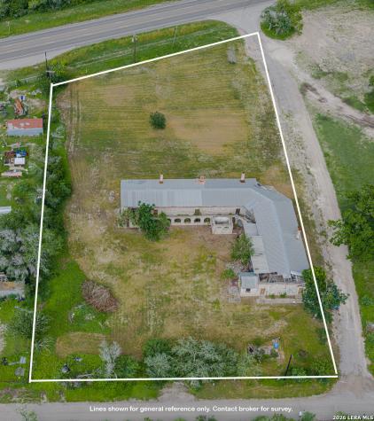 8589 N Us Highway 181 Tuleta TX 78162