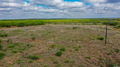 0 W County Road 640 Yancey TX 78886
