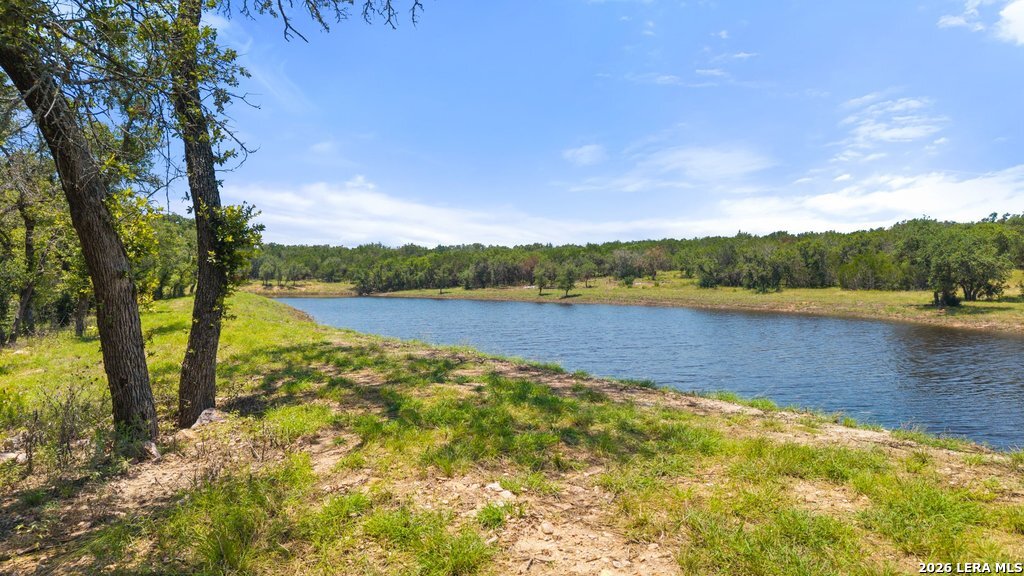 18 Coastal Loop Johnson City TX 78636