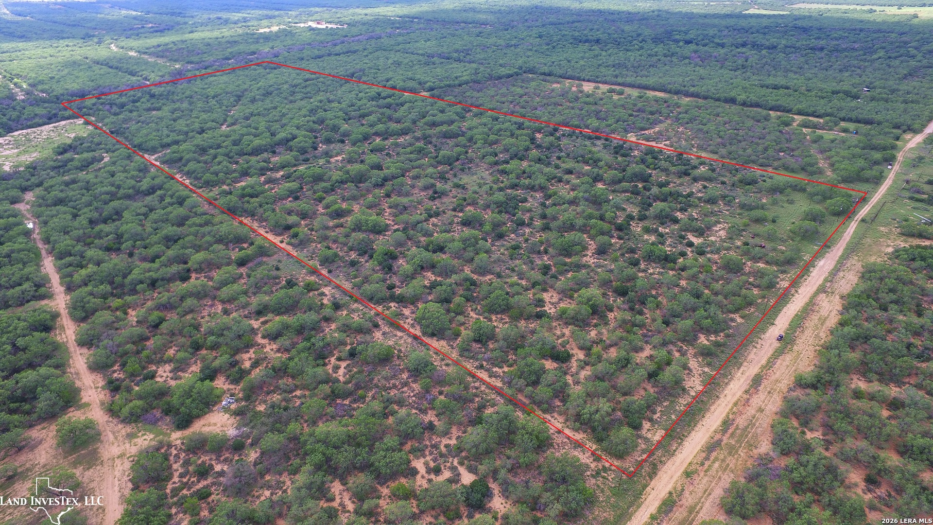 1260 County Road 345 Charlotte TX 78011