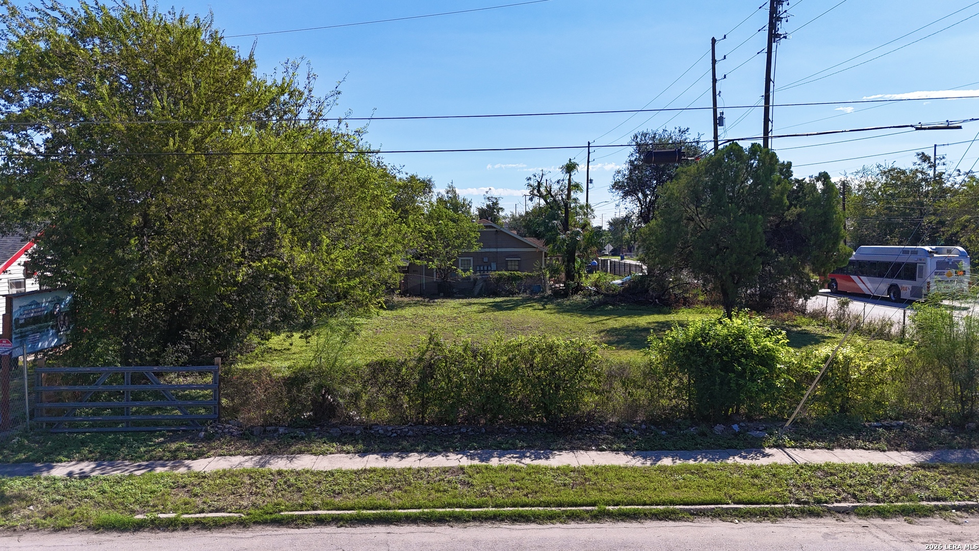 1753 W Poplar San Antonio TX 78207