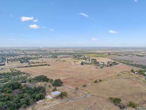 000 Youngsford Road Marion TX 78124