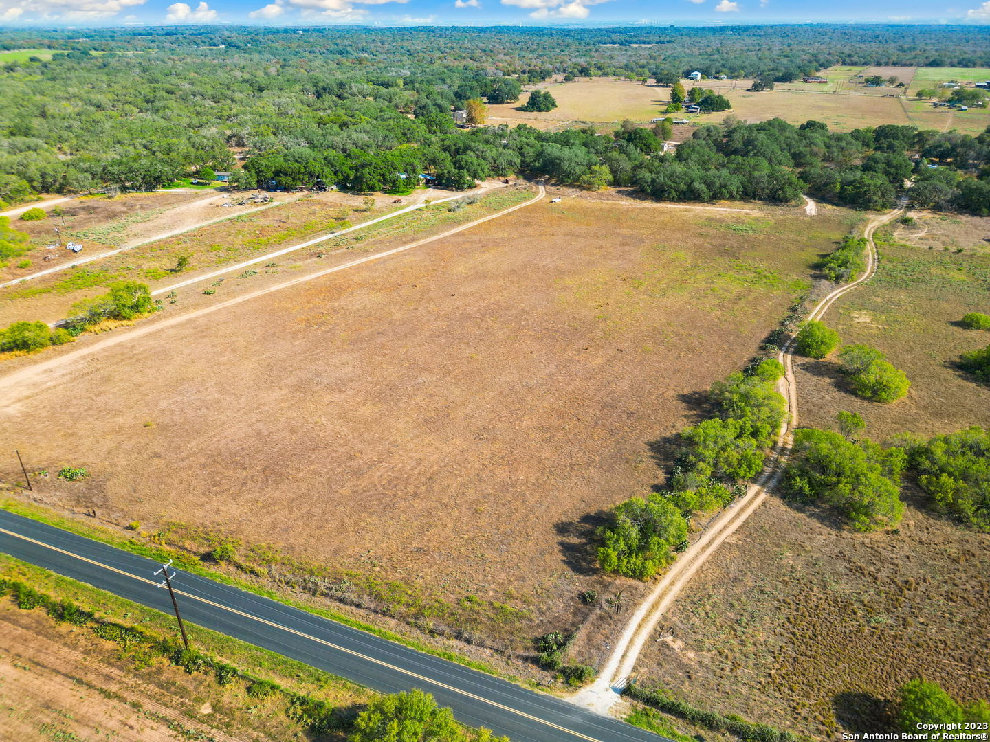 4401 Hardy Road Elmendorf TX 78112
