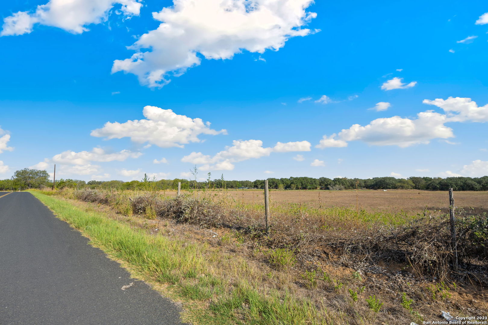 4401 Hardy Road Elmendorf TX 78112
