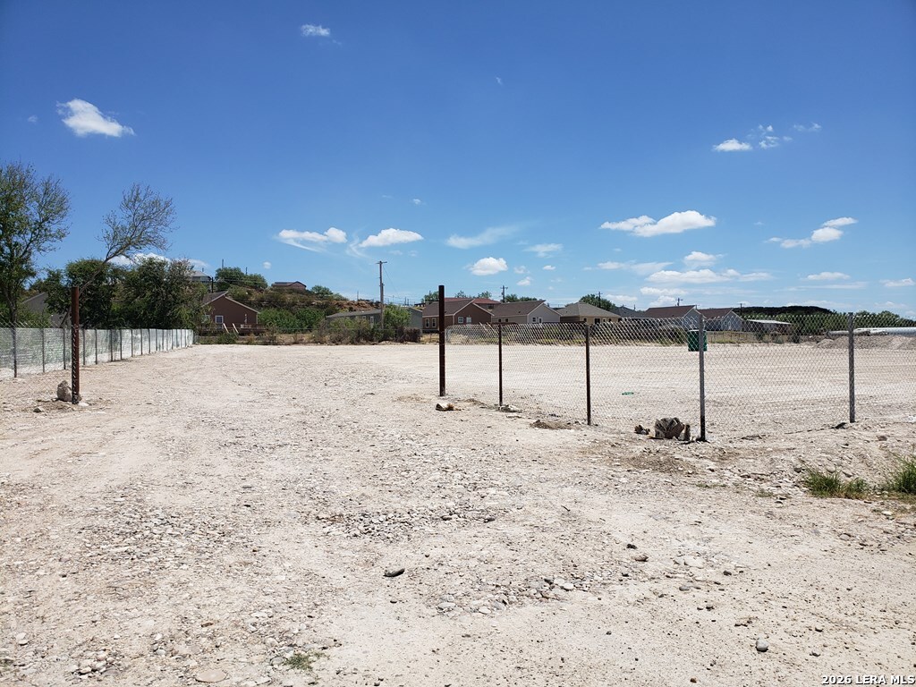 1157 State Loop 480 Eagle Pass TX 78852