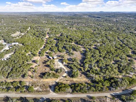 388 County Road 243 Hondo TX 78861