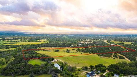 2186 Fm 470 Bandera TX 78003