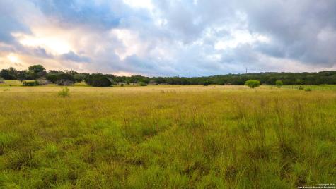 2186 Fm 470 Bandera TX 78003