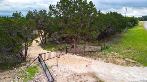 2186 Fm 470 Bandera TX 78003
