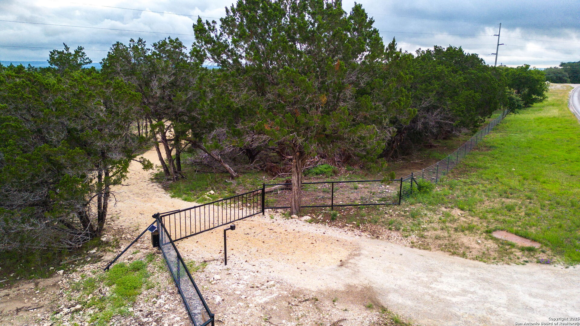 2186 Fm 470 Bandera TX 78003