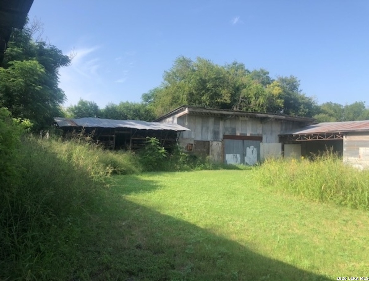 550 W Broadview San Antonio TX 78228