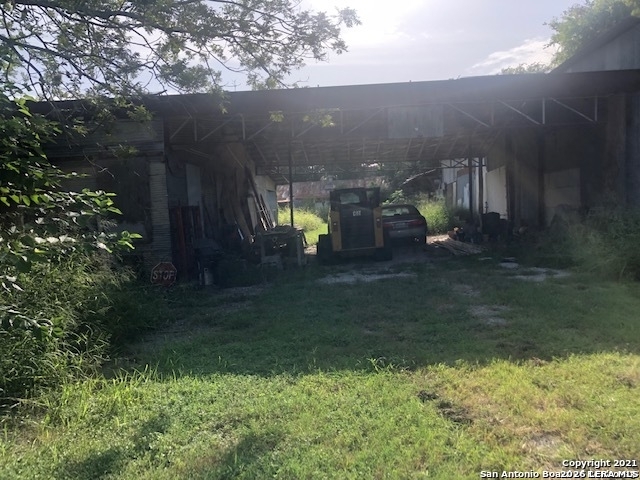 550 W Broadview San Antonio TX 78228