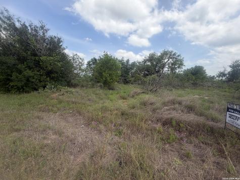 5835 Hardy Road Elmendorf TX 78112