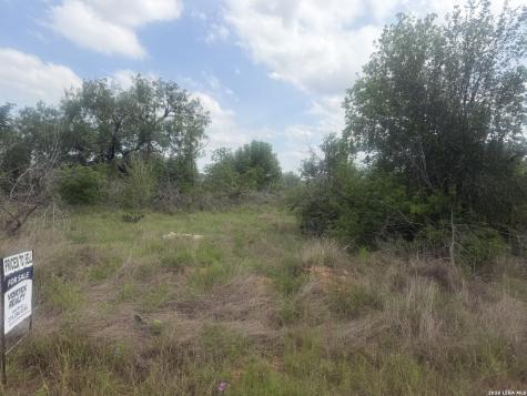 5835 Hardy Road Elmendorf TX 78112