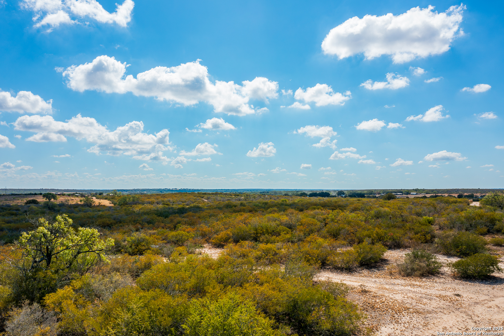 840 County Road 652 Devine TX 78016