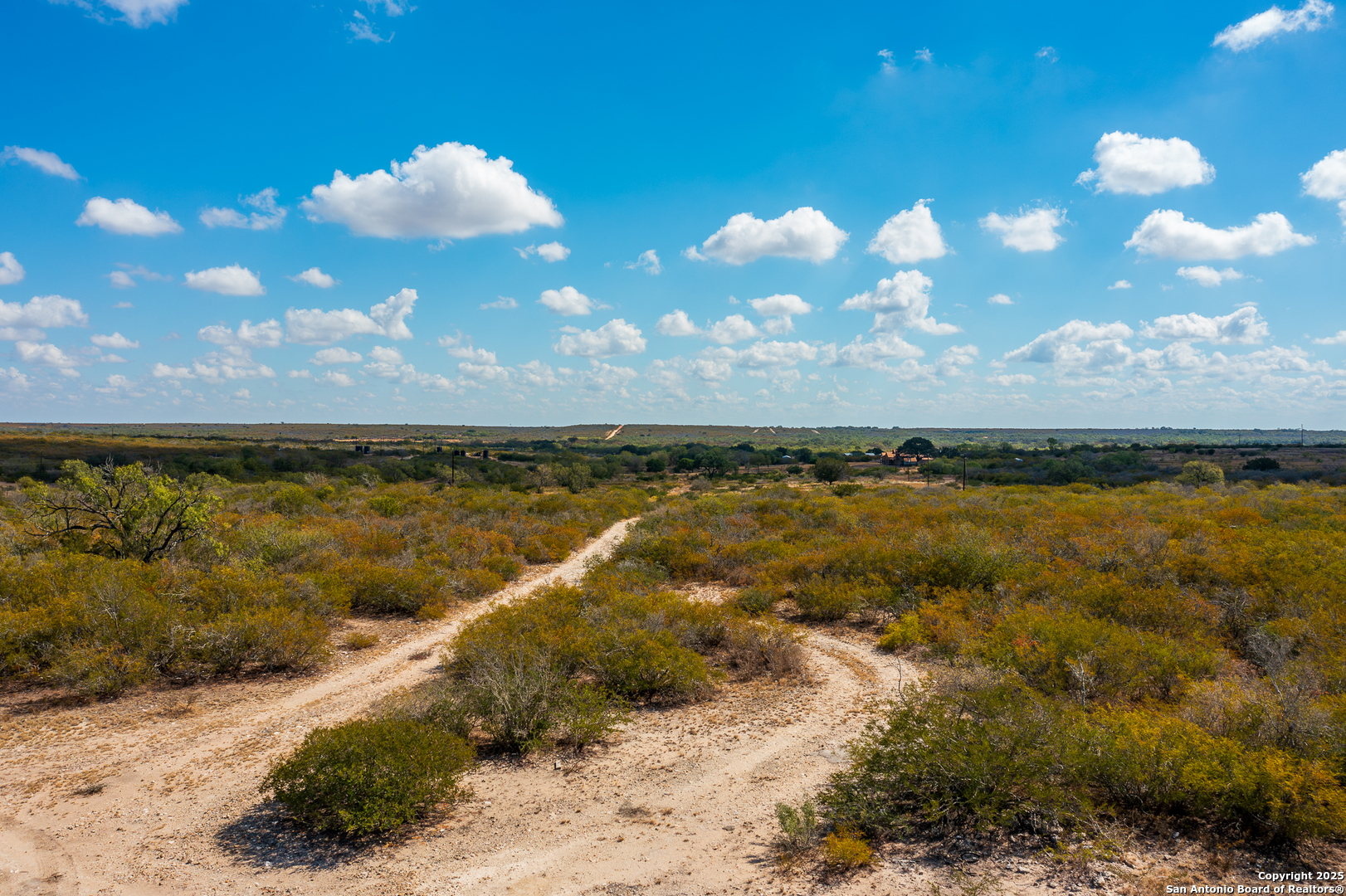 840 County Road 652 Devine TX 78016