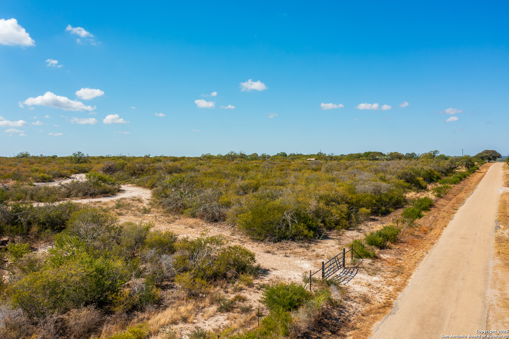 840 County Road 652 Devine TX 78016