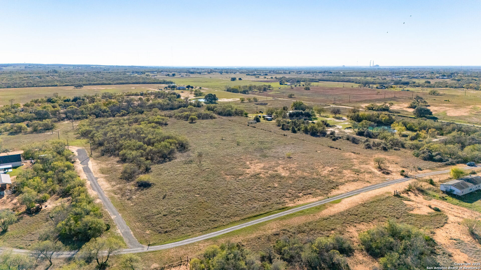13710 Us Highway 87 Adkins TX 78101