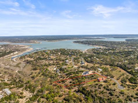 925 Kings Cove Drive Canyon Lake TX 78133