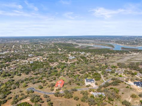 925 Kings Cove Drive Canyon Lake TX 78133