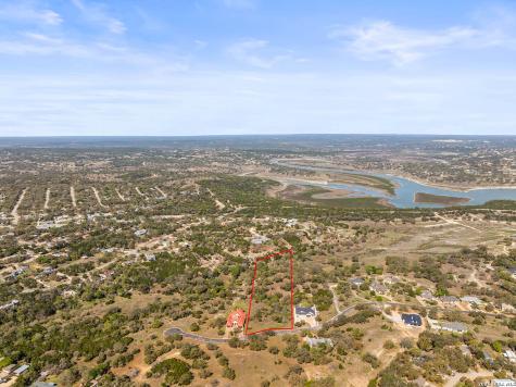 925 Kings Cove Drive Canyon Lake TX 78133
