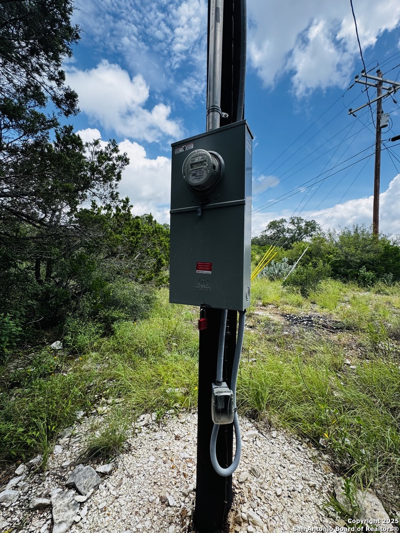 317 Cr Road 273 Mico TX 78056