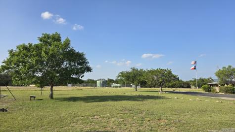 Lot 4 Settlers Bandera TX 78003