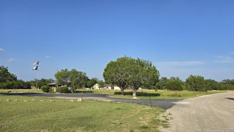 Lot 4 Settlers Bandera TX 78003