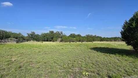 Lot 4 Settlers Bandera TX 78003