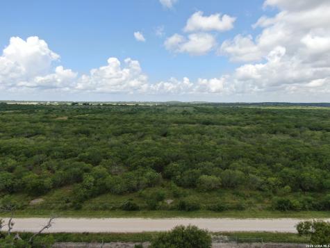 Tbd Lot 6 Cr 208 Hobson TX 78117
