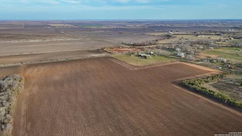 Tbd (1) County Road 5702 Natalia TX 78059