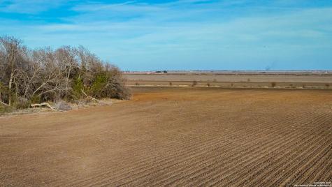 Tbd (1) County Road 5702 Natalia TX 78059