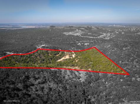 837 Crystal Peak Fischer TX 78623