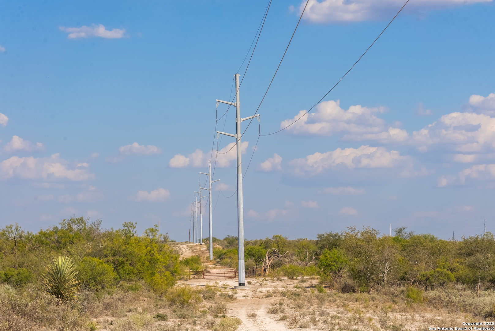 2212 Lausen Del Rio TX 78840