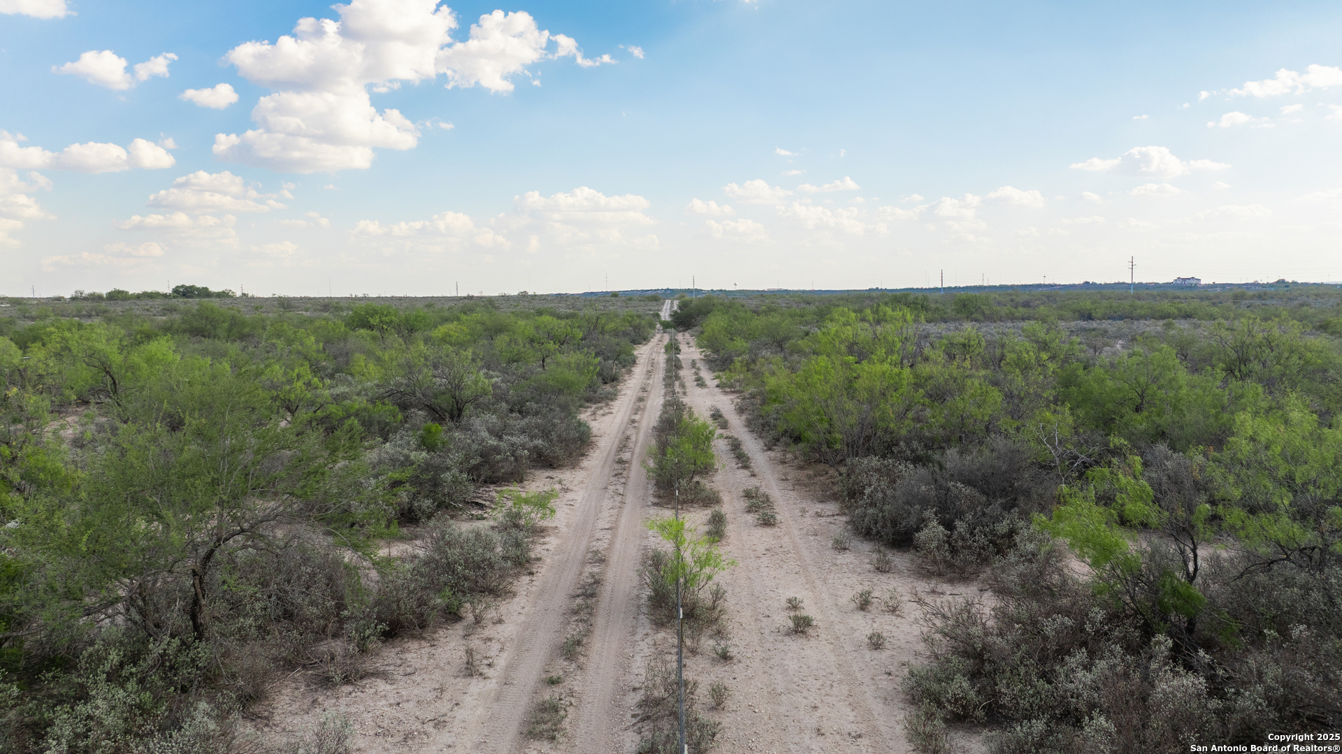 2212 Lausen Del Rio TX 78840